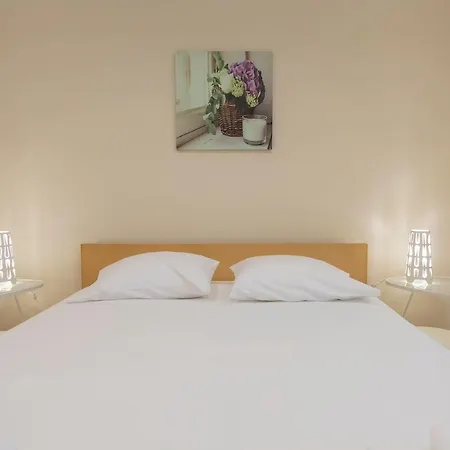 Martim Moniz Charming By Village Apartment Lisbon
